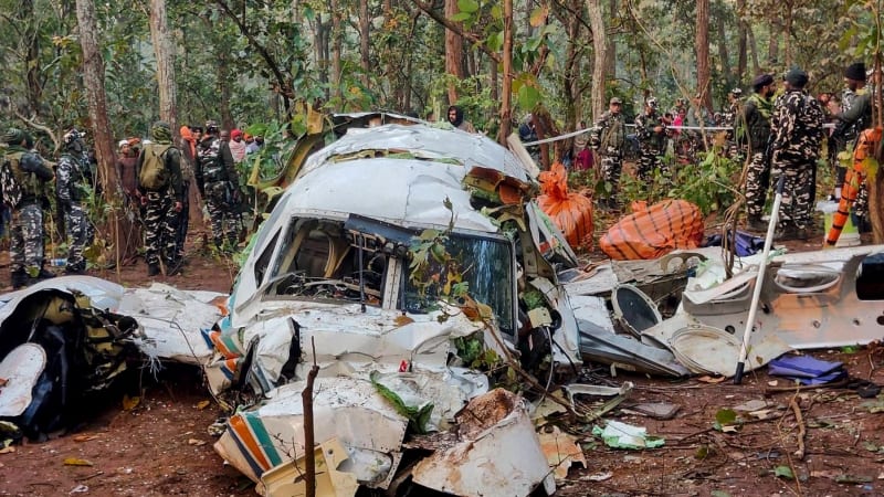 Pád letadla s pacientem na palubě v Indii: Zemřelo sedm lidí, příčinu zjišťují vyšetřovatelé