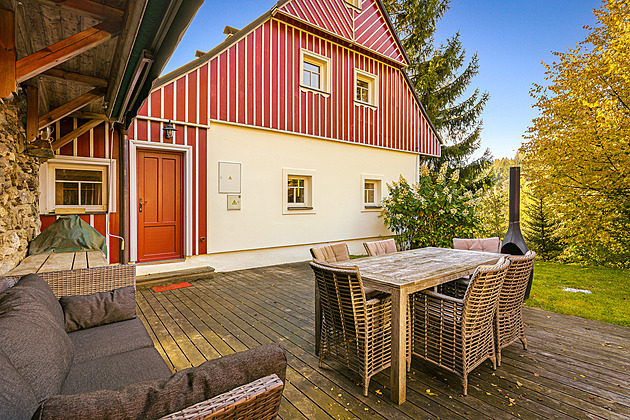 Krkonošský luxus za 39 milionů. Má wellness, kinosál a tři hektary soukromí