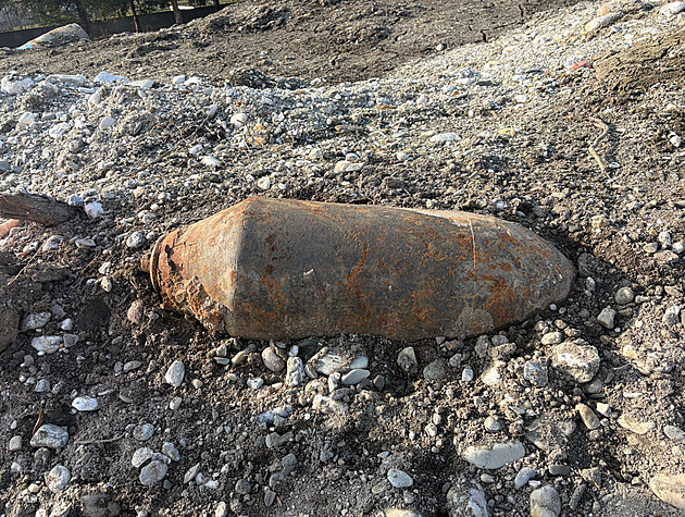 Pyrotechnici na Opavsku zlikvidovali leteckou pumu. Z okolí evakuovali školu i obyvatele