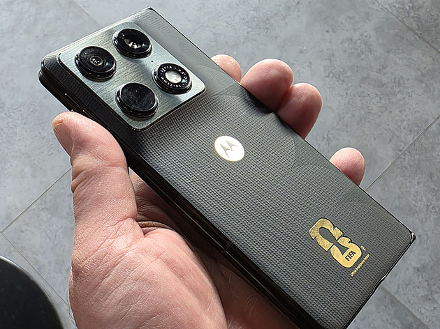 Rozdávají 110 vstupenek na MS ve fotbalu. Stačí si koupit telefon se slevou