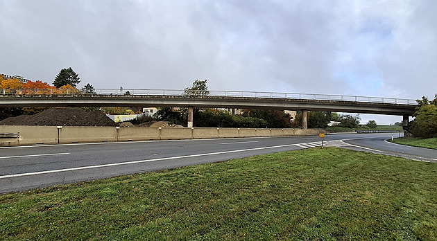 Most přes D4 u Jíloviště půjde k zemi, řidiči musí počítat s objížďkou