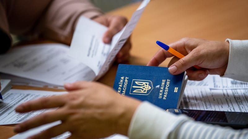 Měsíc mimo Schengen a konec ochrany. Vláda chystá zpřísnění pro uprchlíky, dotkne se i aut